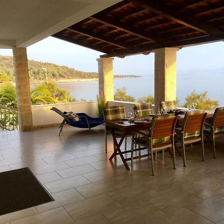 Schoenes Ferienhaus Direkt Am Meer Stomorska Exteriör bild