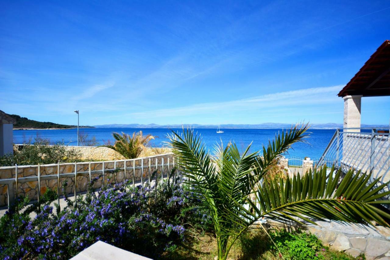 Schoenes Ferienhaus Direkt Am Meer Stomorska Exteriör bild