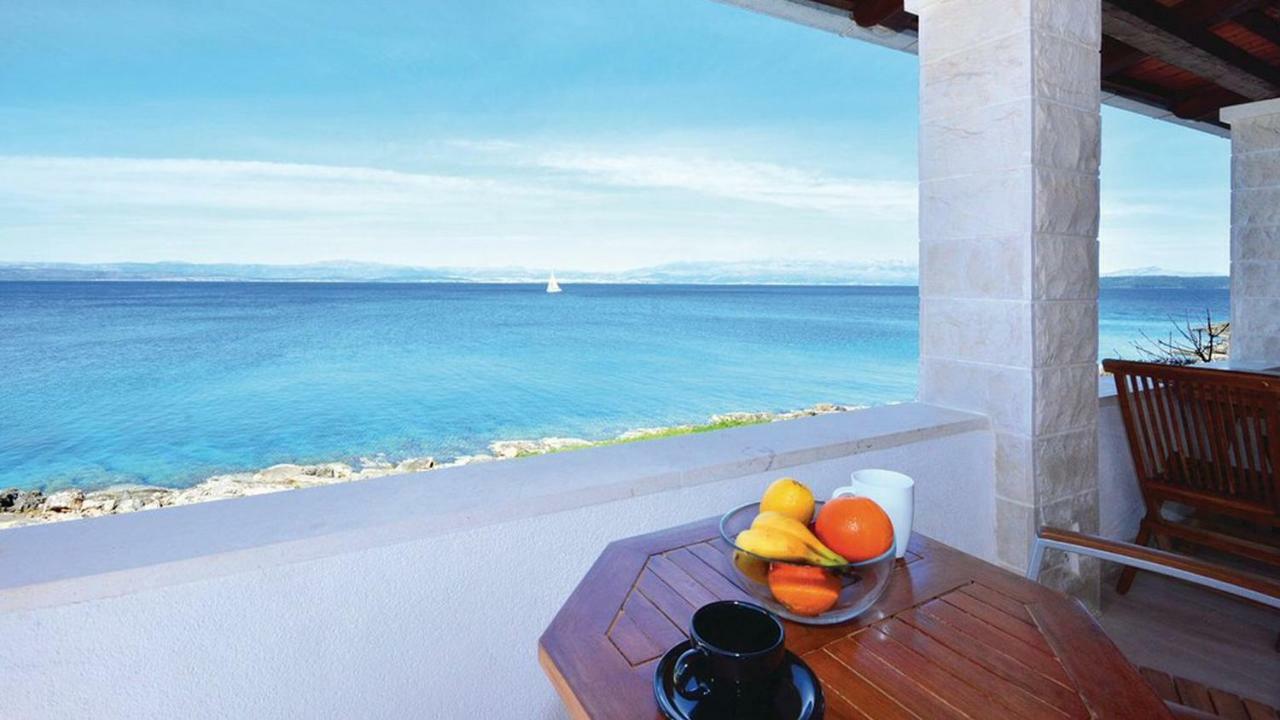 Schoenes Ferienhaus Direkt Am Meer Stomorska Exteriör bild